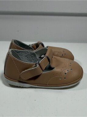 Angel Kids T-Strap Mary Jane Shoes - Tan size 5